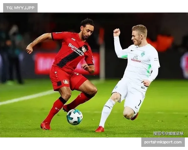 莱比锡主帅赛前发布会确认，球队将针对弗赖堡的密集防守主攻两翼纵深